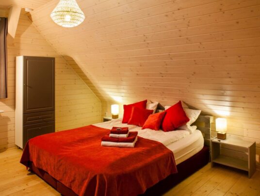 BIEDROSÓWKI - Galeria, zdjęcie: pokoje nad jeziorem Serwy - SIRVIS - Suwalszczyzna