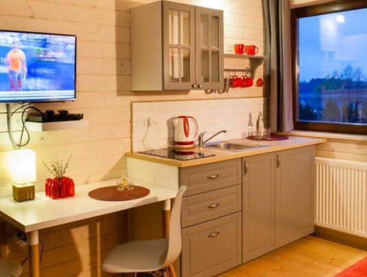 BIEDRONKI - Galeria, zdjęcie: pokoje nad jeziorem Serwy - SIRVIS - Suwalszczyzna