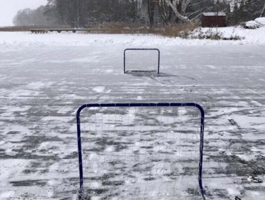 SIRVIS na wodzie, zdjęcie: lodowisko - SIRVIS - jezioro Serwy - Suwalszczyzna